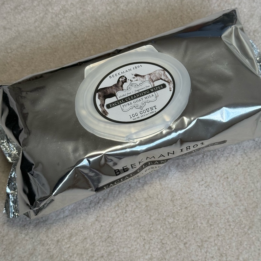 NEW Beekman 1802 Facial Cleansing Wipes